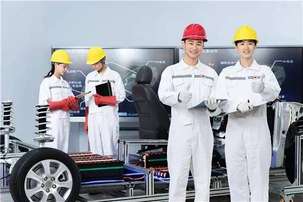 开云体育 开云官网【深度】谈汽车维修行业2022年新变化(图2)