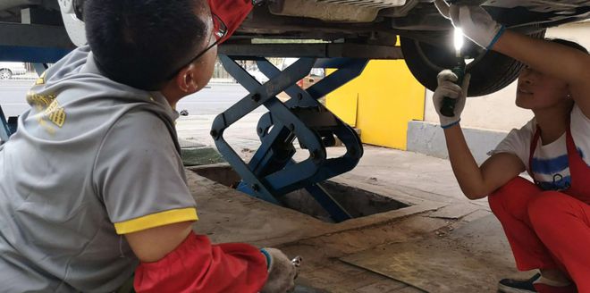 车辆在使用中不可避免的会遇到一些小问题我们必须学会如何开云 开云体育平台维修汽车