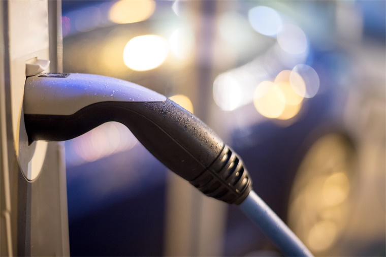 新能源车巨大连锁反应出现比开云体育 开云平台买不起更狠的是……