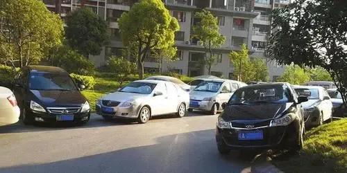 开云 开云体育官网车子正常不开可以停放几天？维修师傅：尽量别超过这个期限！(图2)