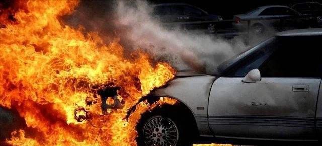 开云体育 开云平台新能源加速再快在“四大短板”面前也不值一提车主：后知后觉(图4)