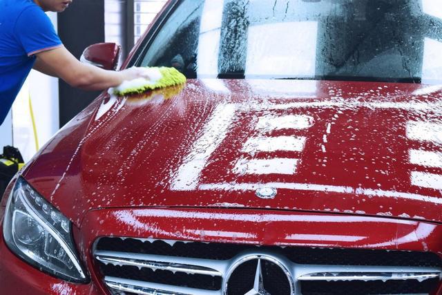 汽车这几个地方生锈怎么处理？修理开云 开云体育官网工告诉你答案(图4)