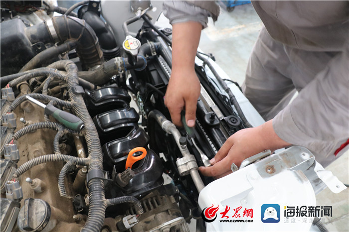 开云 开云体育平台菏泽95后汽车维修技师：18岁开始接触汽车维修 每天与上百个零件打交道(图2)