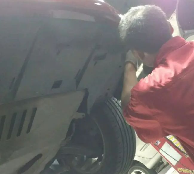 当你在维修汽车时遇到故障时有哪些维修开云体育 开云平台小技巧呢？(图11)