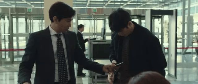 韩国电影在黑政府的路开云体育 Kaiyun.com 官网入口上越走越远了(图10)