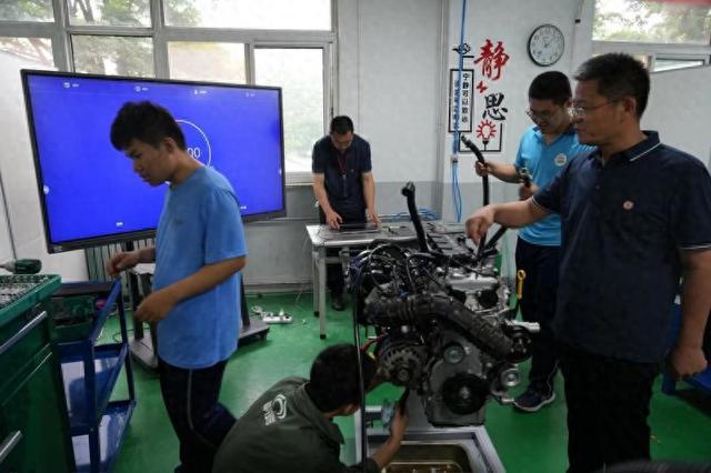 Kaiyun 开云比拼汽车维修“线年北京市职业院校技能大赛开赛