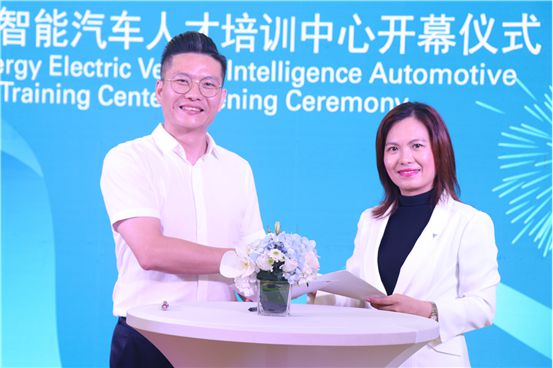 开云体育 开云官网学新能源汽车维修技术原来上海博世汽修学校实力这么强！(图9)